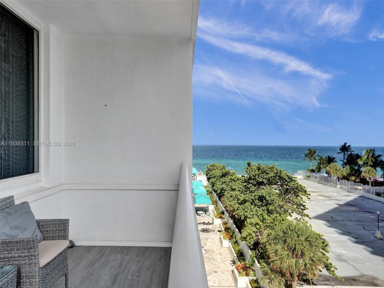 3725 S Ocean Dr, Unit 520, Hollywood, FL 33019 Photo