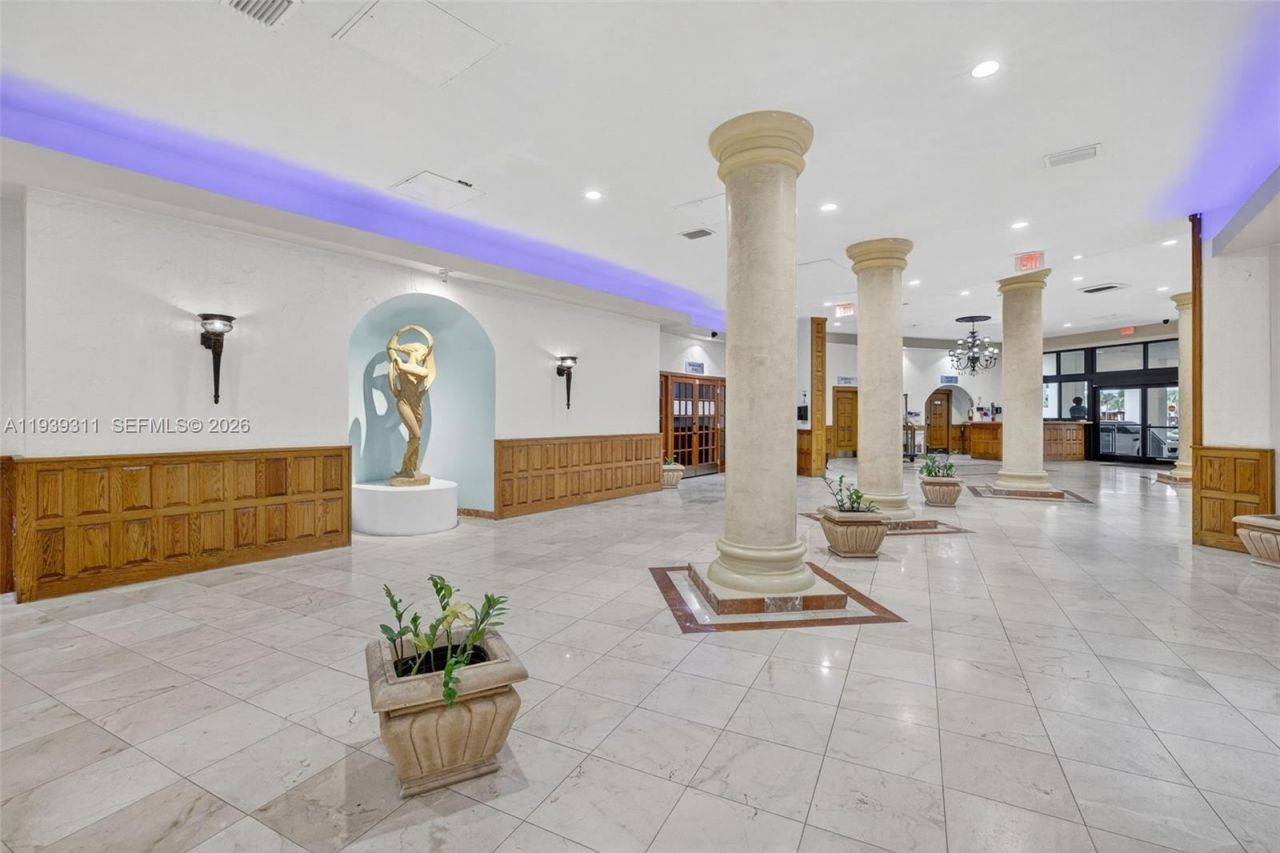 3725 S Ocean Dr, Unit 520, Hollywood, FL 33019 Photo