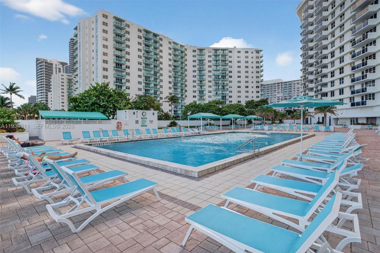 3725 S Ocean Dr, Unit 520, Hollywood, FL 33019 Photo