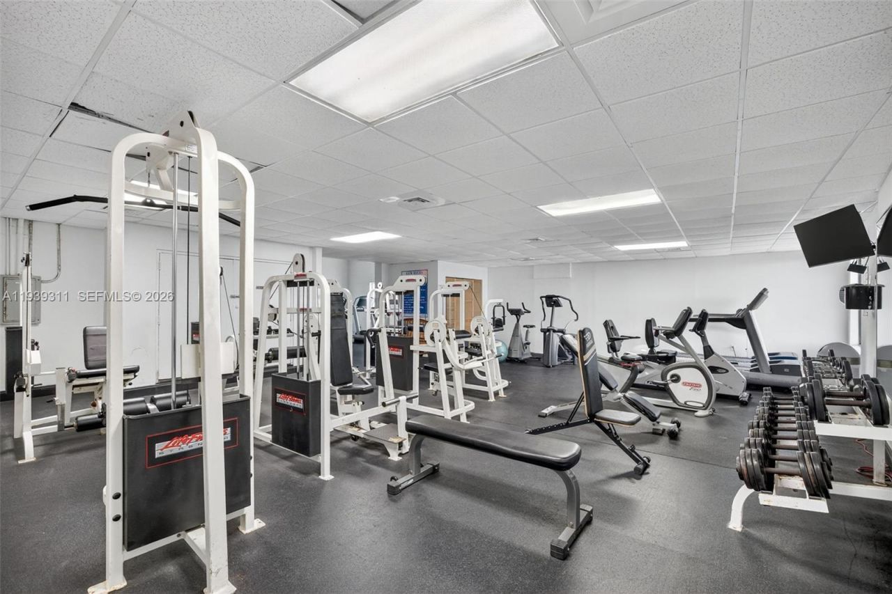 3725 S Ocean Dr, Unit 520, Hollywood, FL 33019 Photo