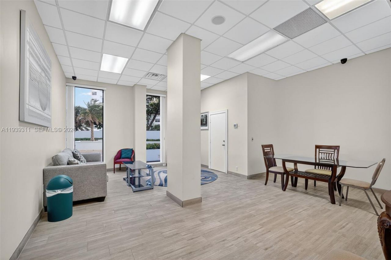 3725 S Ocean Dr, Unit 520, Hollywood, FL 33019 Photo