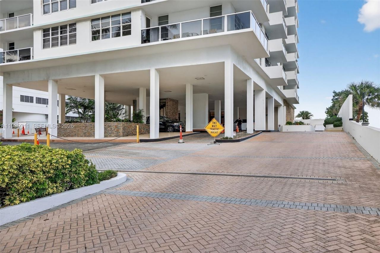 3725 S Ocean Dr, Unit 520, Hollywood, FL 33019 Photo