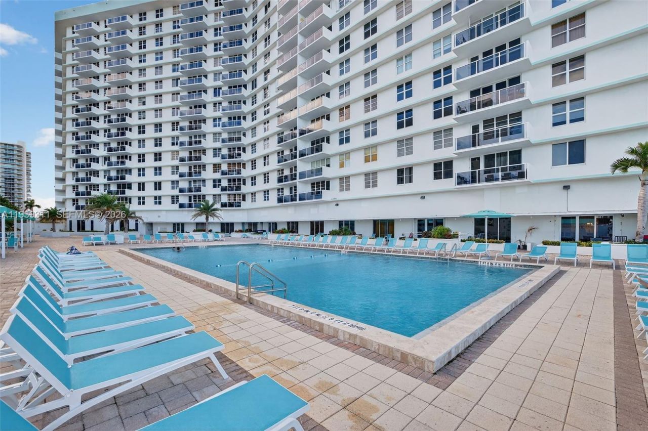 3725 S Ocean Dr, Unit 520, Hollywood, FL 33019 Photo