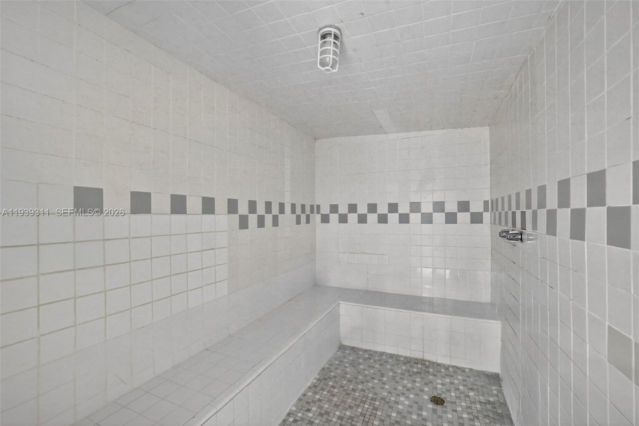 3725 S Ocean Dr, Unit 520, Hollywood, FL 33019 Photo