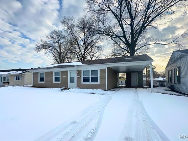 860 Saint Bartholomew Drive, Cahokia, IL 62206