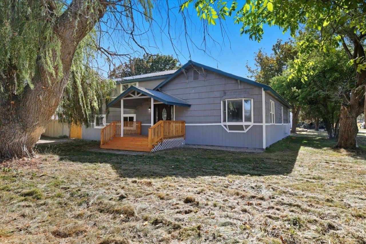 204 E Campbell St, Medical Lake, WA 99022 Main Photo