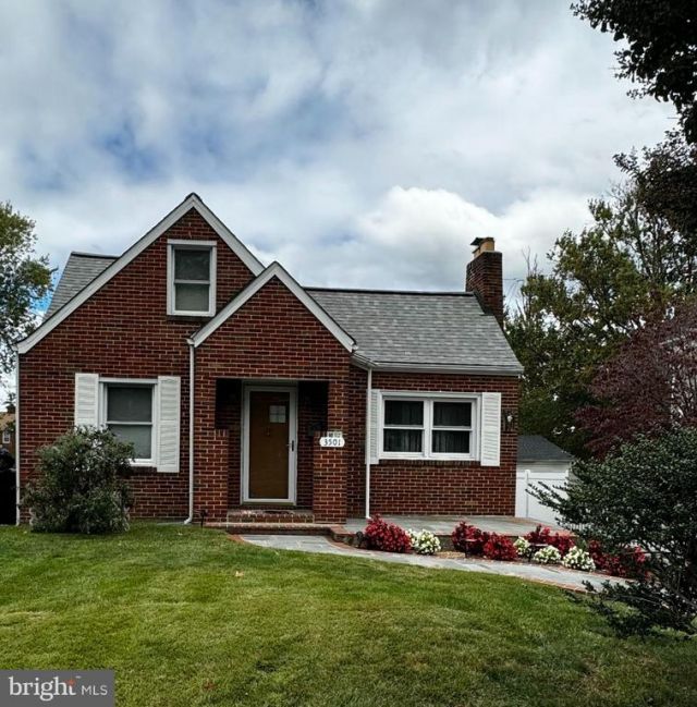 3501 7th Street S, Arlington, VA 22204 Main Photo