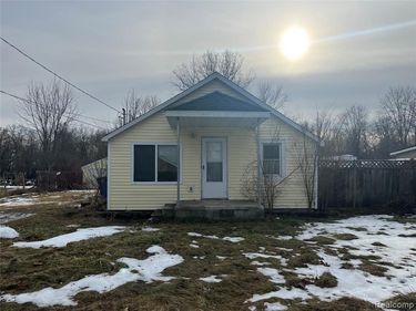 5805 Swan Creek Road, Saginaw, MI 48609