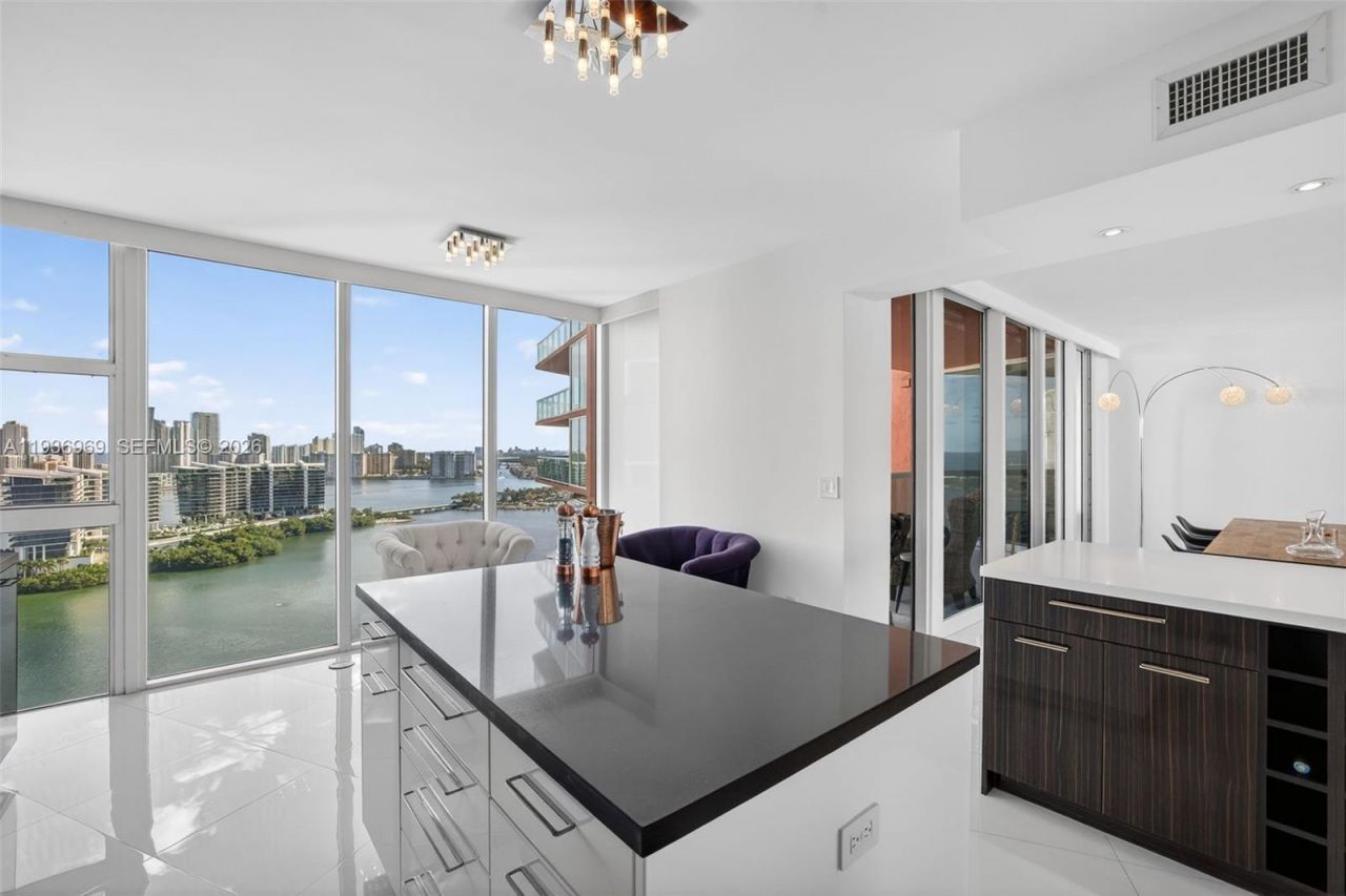 3370 Hidden Bay Dr, Unit 2711, Aventura, FL 33180 Photo