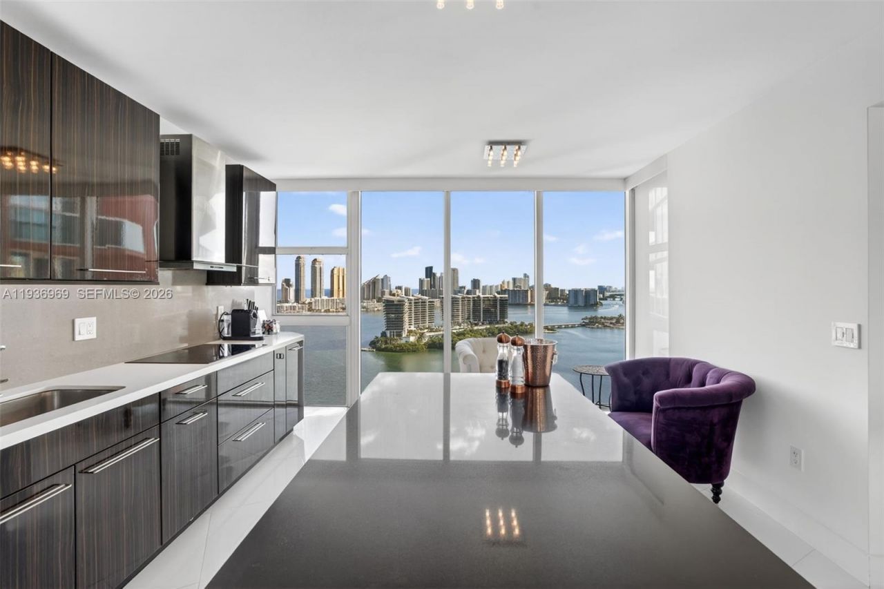 3370 Hidden Bay Dr, Unit 2711, Aventura, FL 33180 Photo