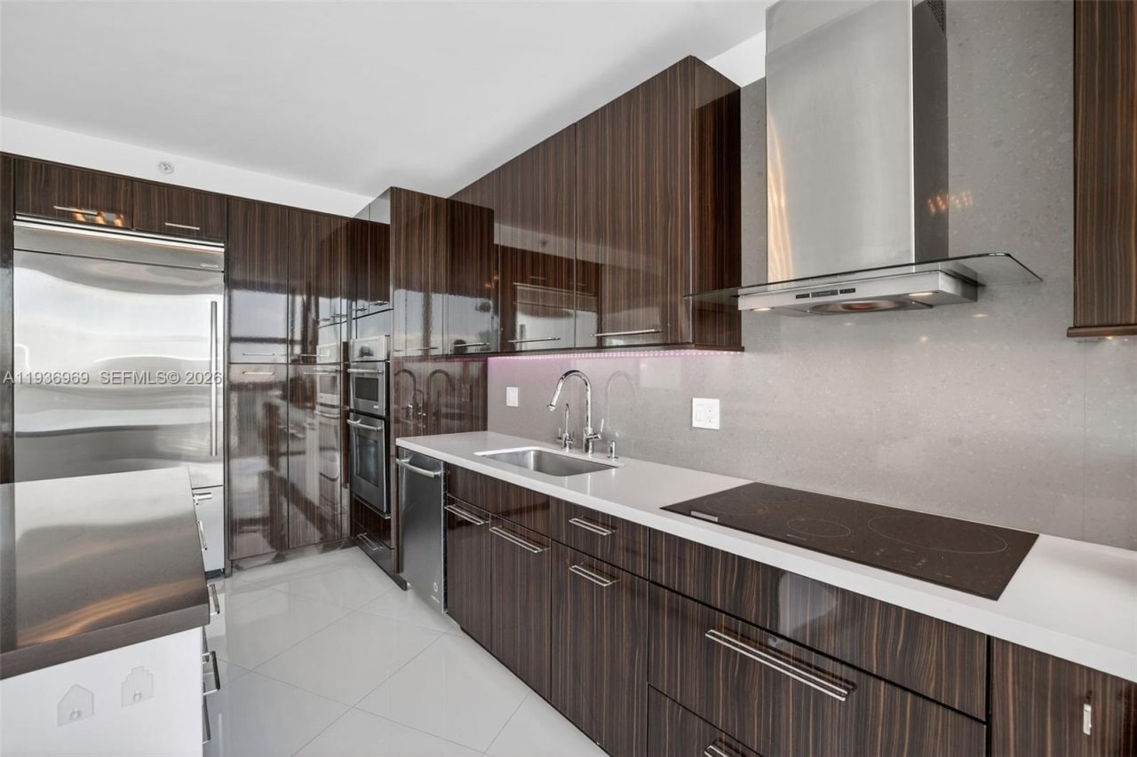 3370 Hidden Bay Dr, Unit 2711, Aventura, FL 33180 Photo