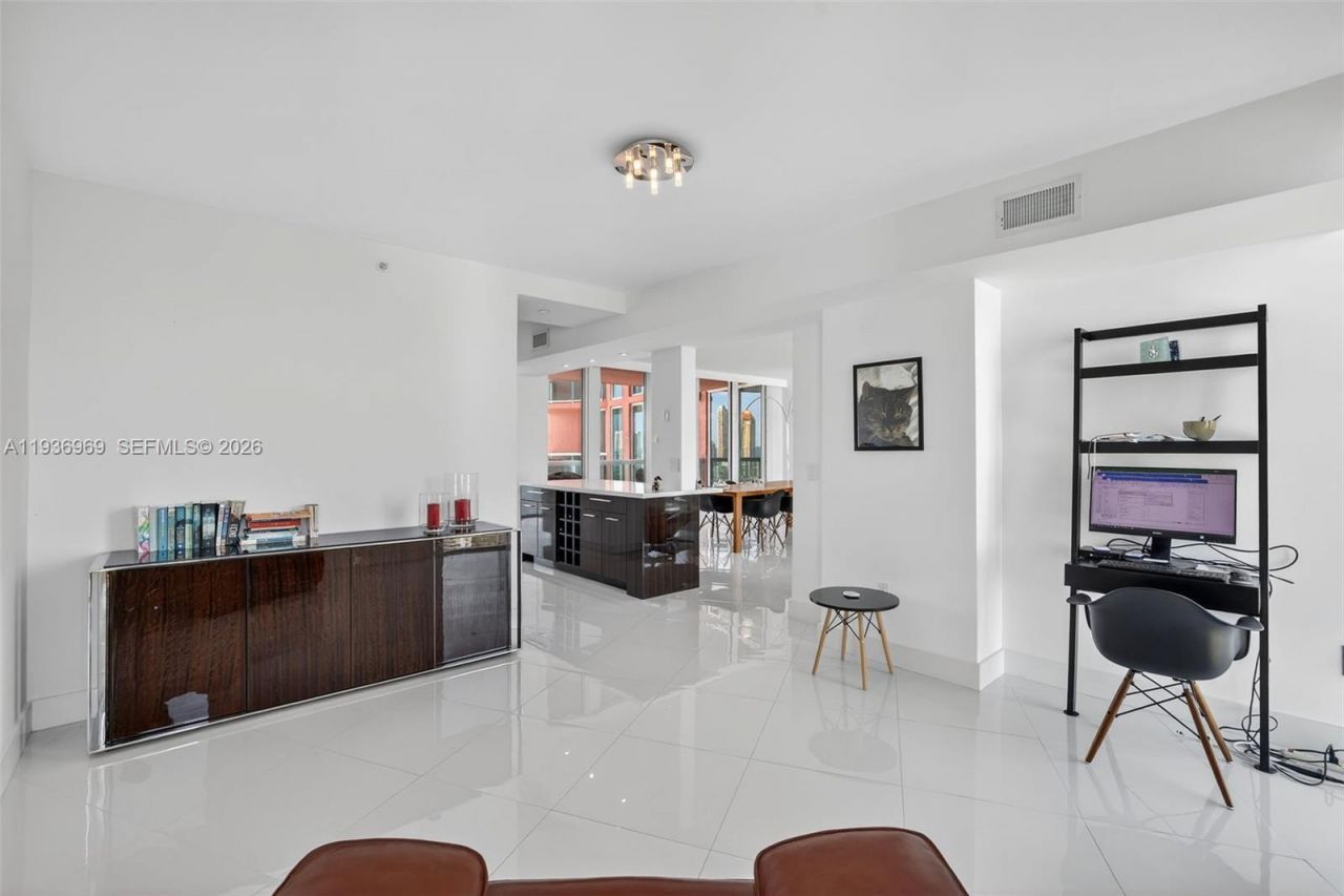 3370 Hidden Bay Dr, Unit 2711, Aventura, FL 33180 Photo