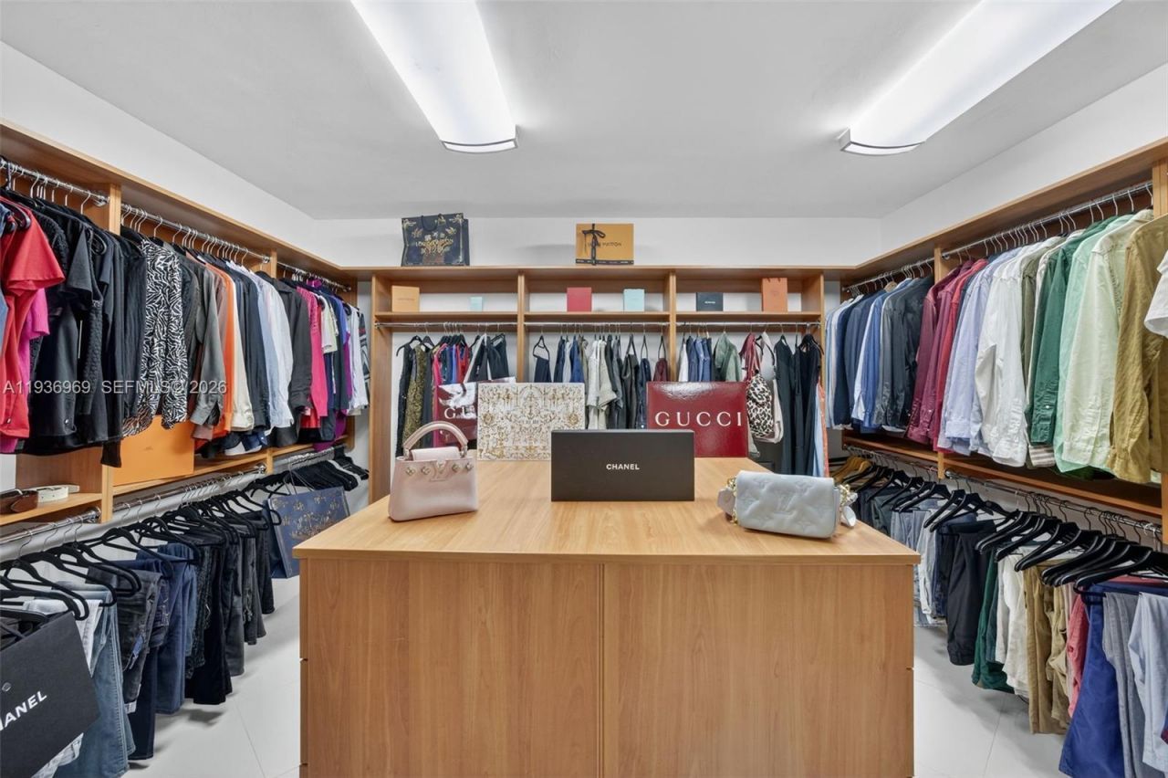 3370 Hidden Bay Dr, Unit 2711, Aventura, FL 33180 Photo