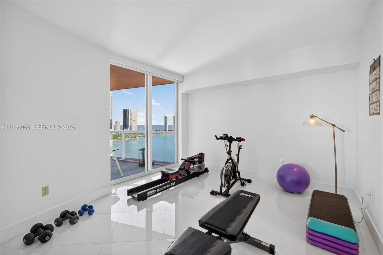 3370 Hidden Bay Dr, Unit 2711, Aventura, FL 33180 Photo
