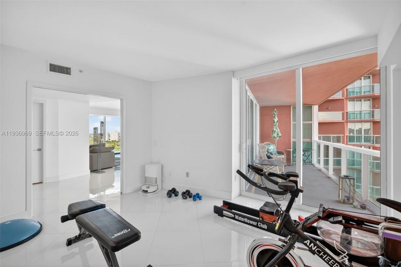 3370 Hidden Bay Dr, Unit 2711, Aventura, FL 33180 Photo