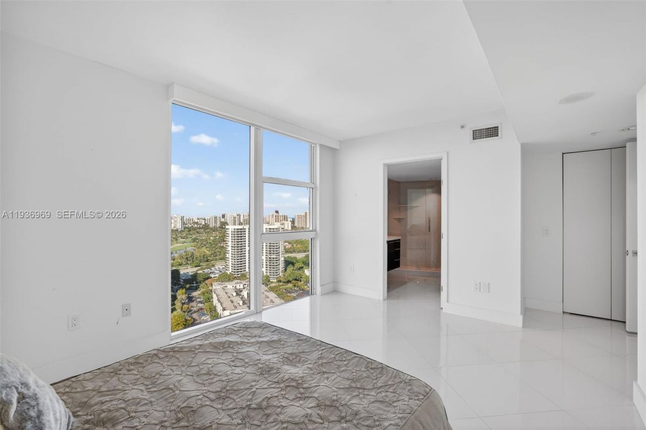 3370 Hidden Bay Dr, Unit 2711, Aventura, FL 33180 Photo
