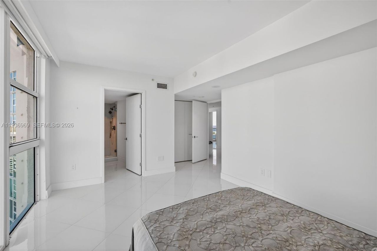 3370 Hidden Bay Dr, Unit 2711, Aventura, FL 33180 Photo