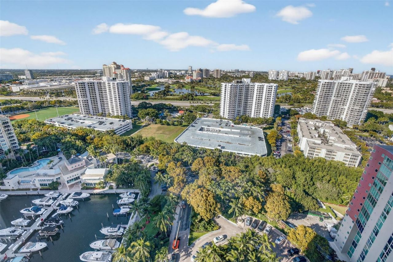 3370 Hidden Bay Dr, Unit 2711, Aventura, FL 33180 Photo