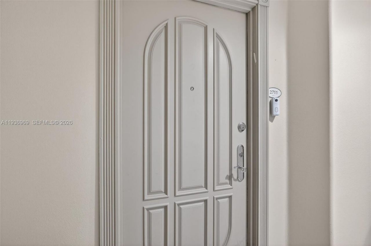 3370 Hidden Bay Dr, Unit 2711, Aventura, FL 33180 Photo