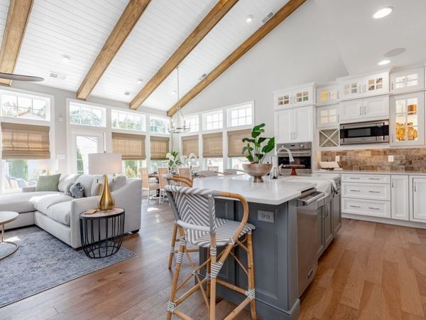 1090 Oakhall Dr, Mount Juliet, TN 37122