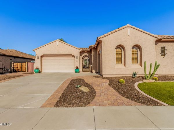 5606 W Desperado Way, Phoenix, AZ 85083