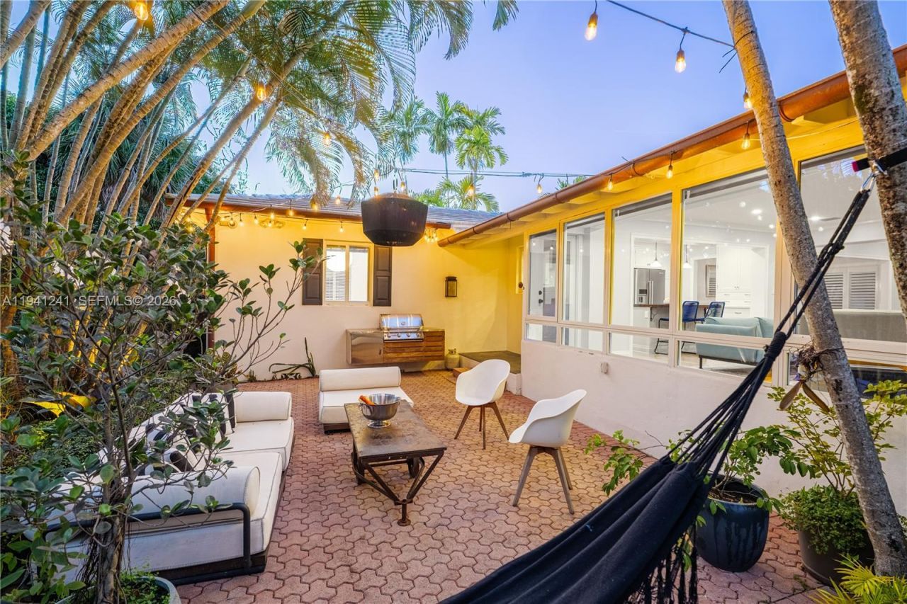 70 NE 92nd St, Miami Shores, FL 33138 Photo