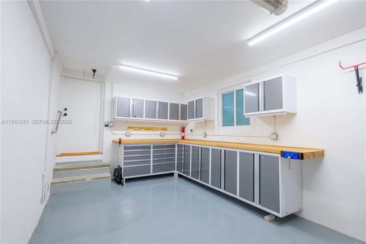 70 NE 92nd St, Miami Shores, FL 33138 Photo