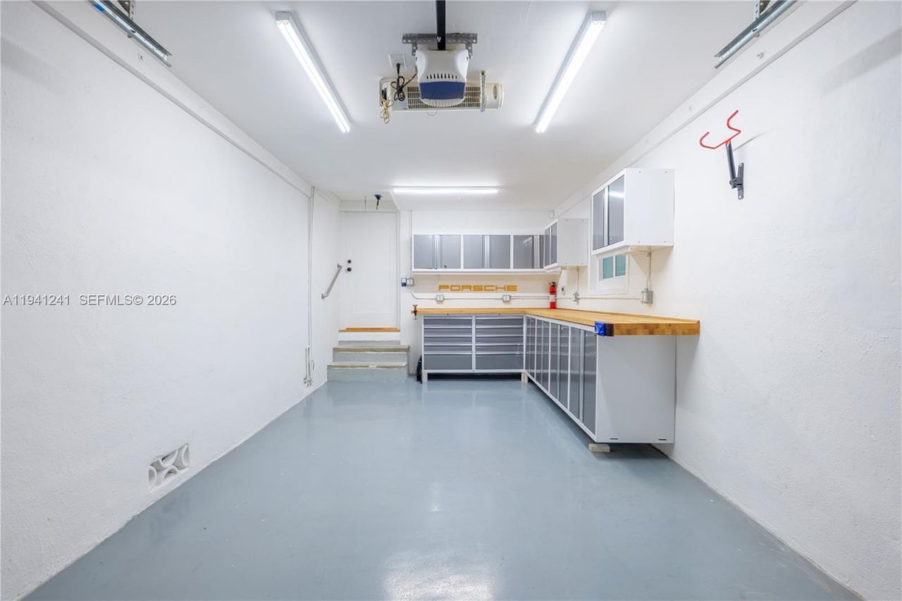 70 NE 92nd St, Miami Shores, FL 33138 Photo