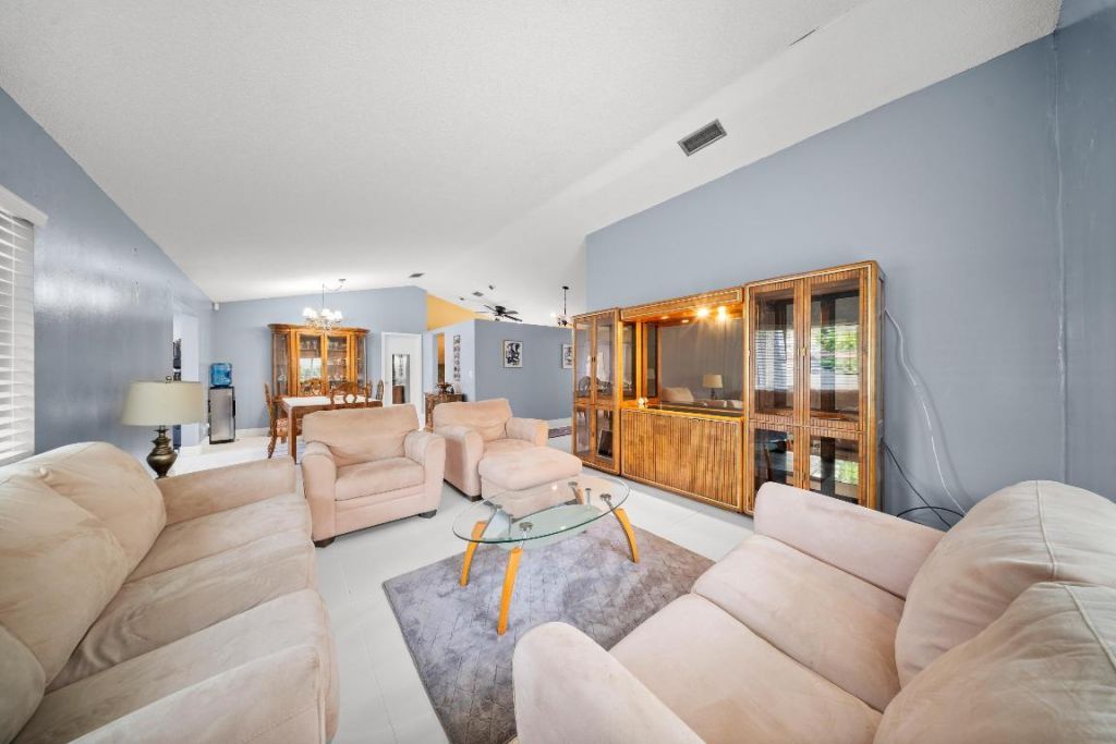 1318 SW 82 Terrace, North Lauderdale, FL 33068 Photo