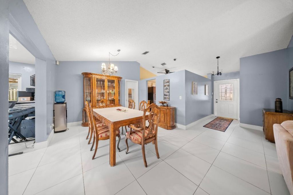 1318 SW 82 Terrace, North Lauderdale, FL 33068 Photo