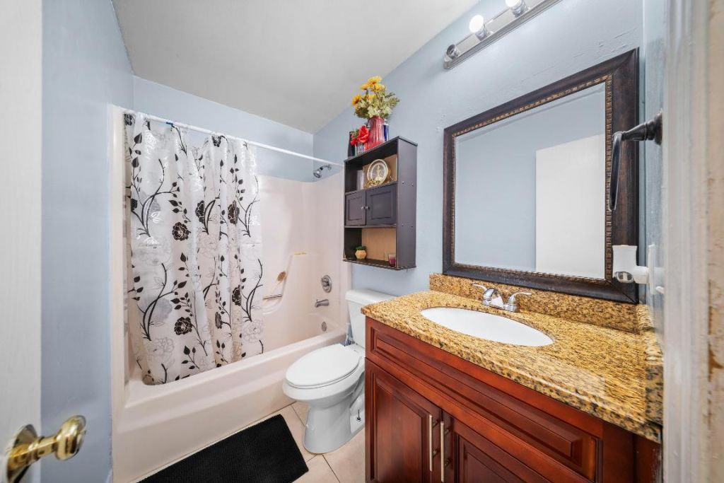 1318 SW 82 Terrace, North Lauderdale, FL 33068 Photo