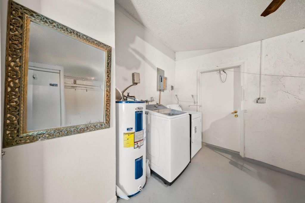 1318 SW 82 Terrace, North Lauderdale, FL 33068 Photo