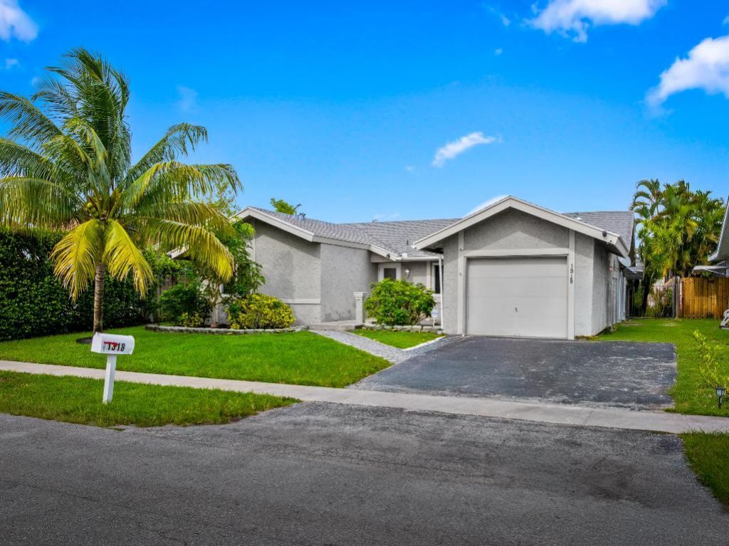1318 SW 82 Terrace, North Lauderdale, FL 33068 Photo