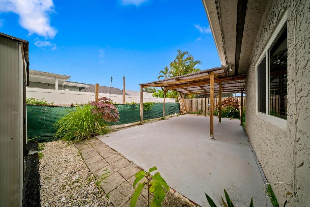 1318 SW 82 Terrace, North Lauderdale, FL 33068 Photo