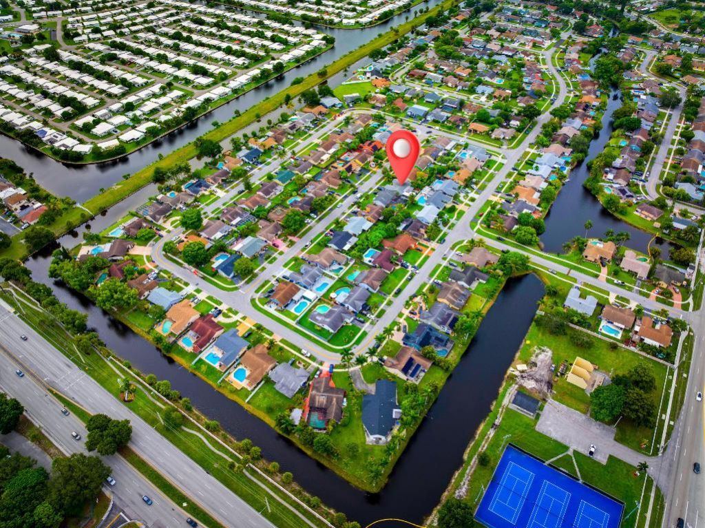 1318 SW 82 Terrace, North Lauderdale, FL 33068 Photo