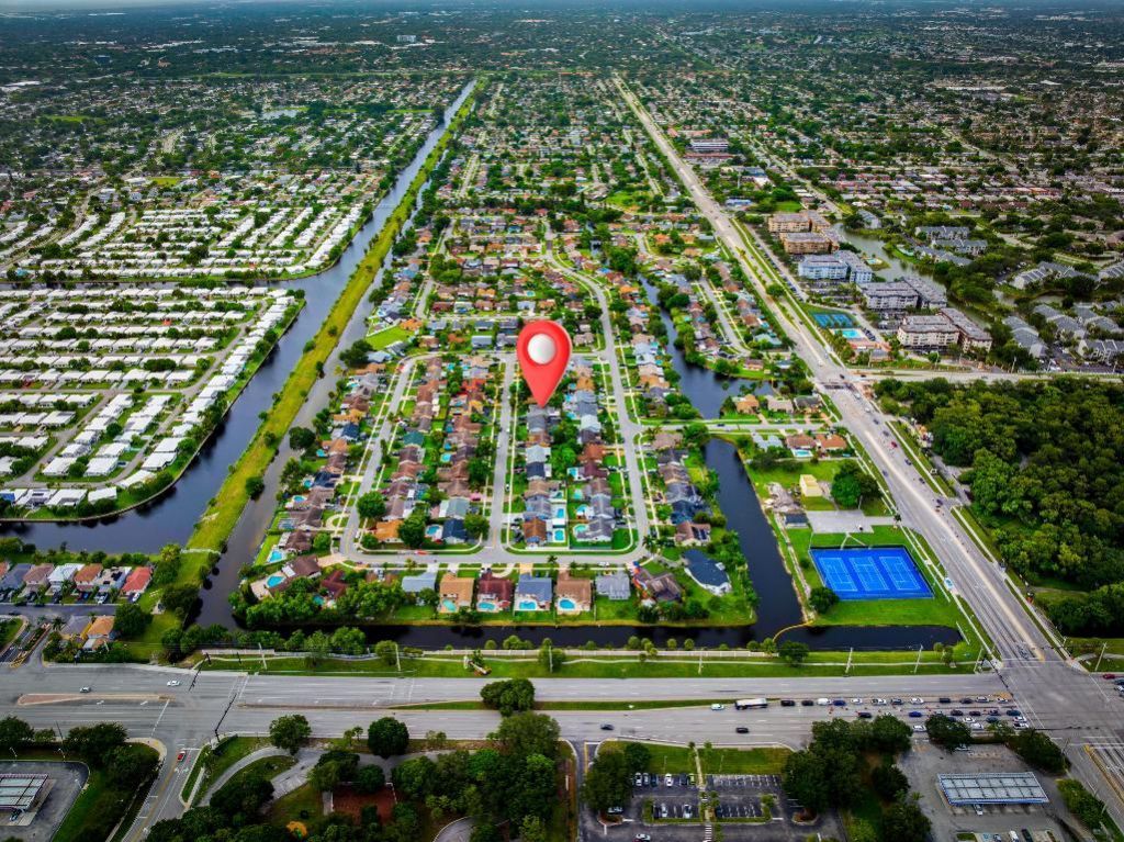 1318 SW 82 Terrace, North Lauderdale, FL 33068 Photo