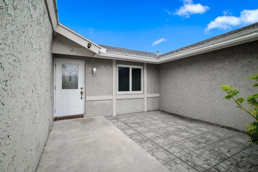 1318 SW 82 Terrace, North Lauderdale, FL 33068 Photo