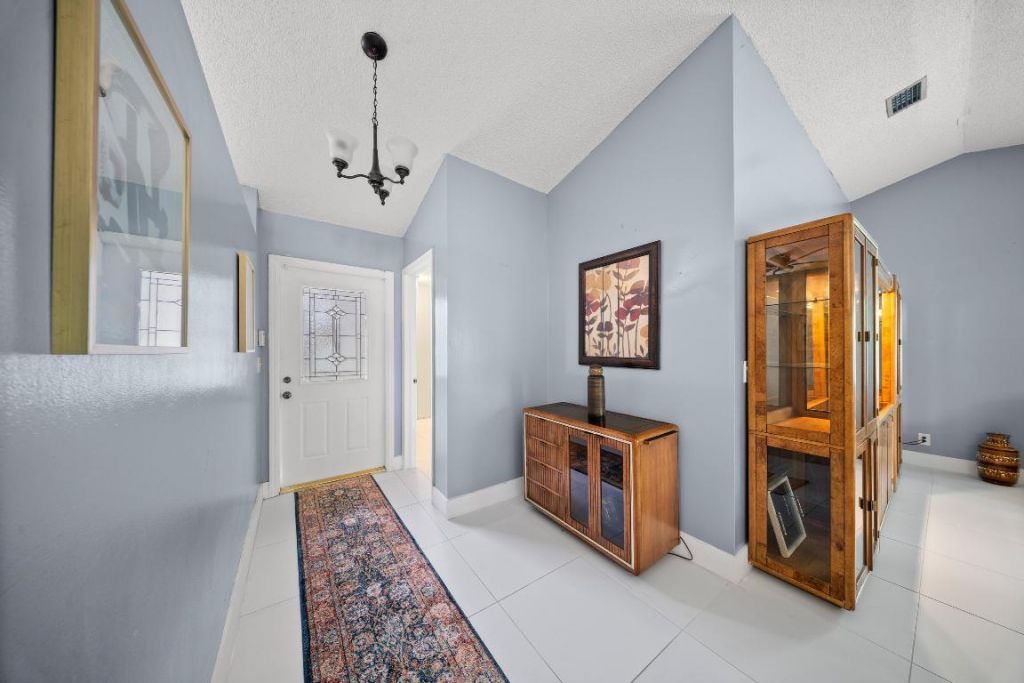1318 SW 82 Terrace, North Lauderdale, FL 33068 Photo