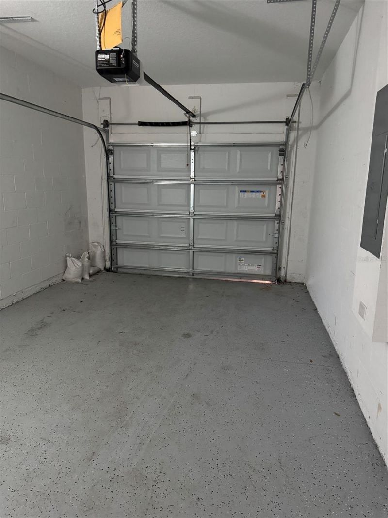 1039 1/2 53rd Avenue N, Saint Petersburg, FL 33703 Photo