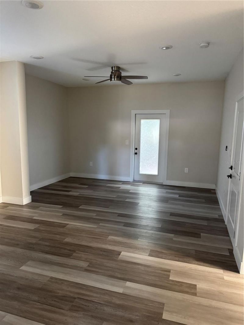 1039 1/2 53rd Avenue N, Saint Petersburg, FL 33703 Photo