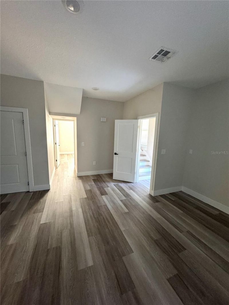 1039 1/2 53rd Avenue N, Saint Petersburg, FL 33703 Photo