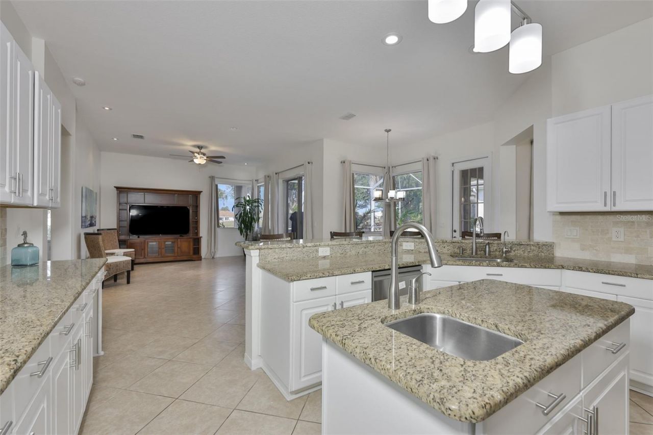 2221 Platinum Drive, Sun City Center, FL 33573 Photo