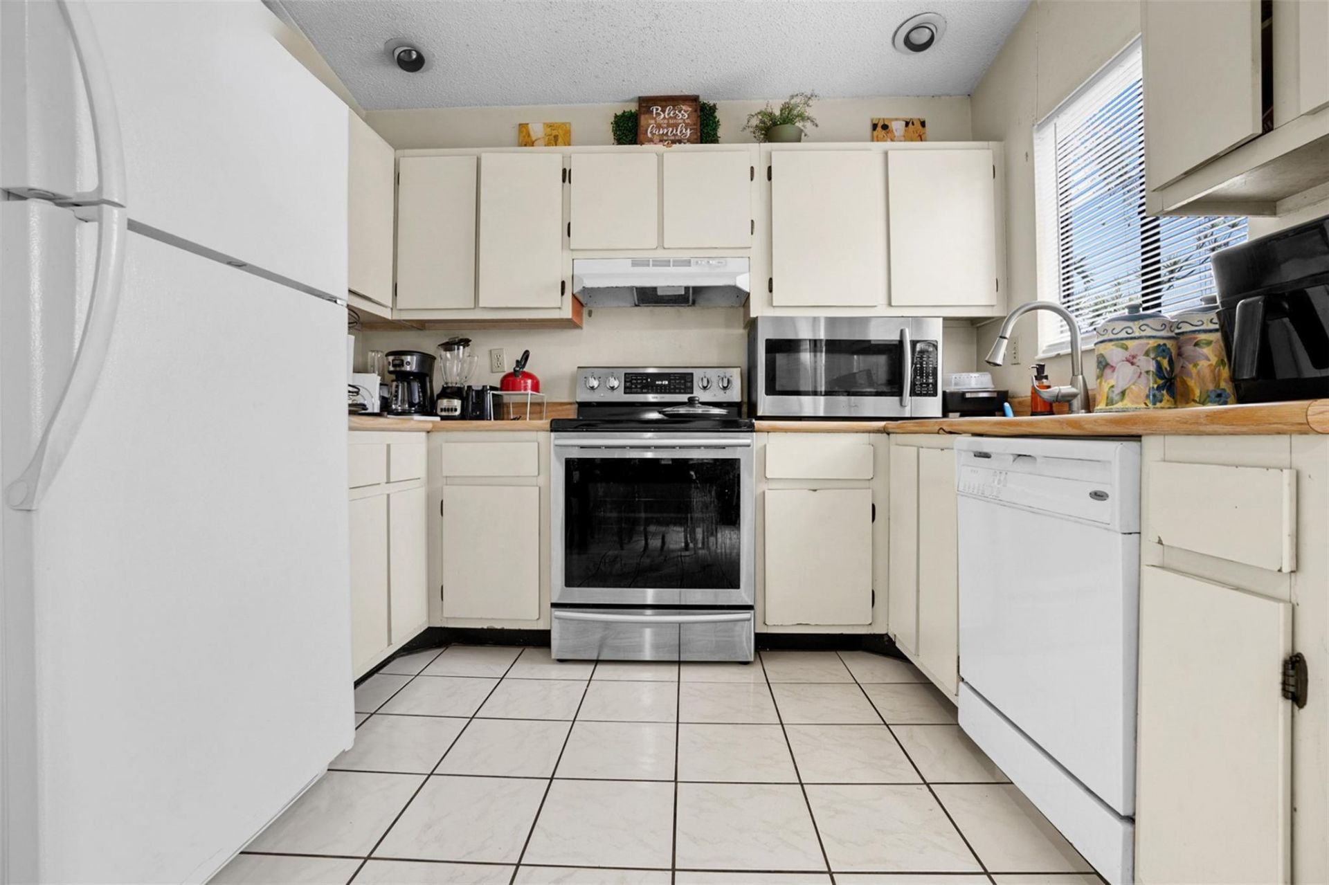 9741 W Daffodil Lane, Unit 9741, Miramar, FL 33025 Photo