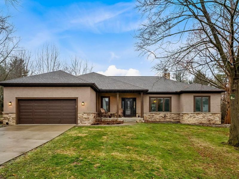 110 E Pawnee Drive, Powell, OH 43065 Photo 1