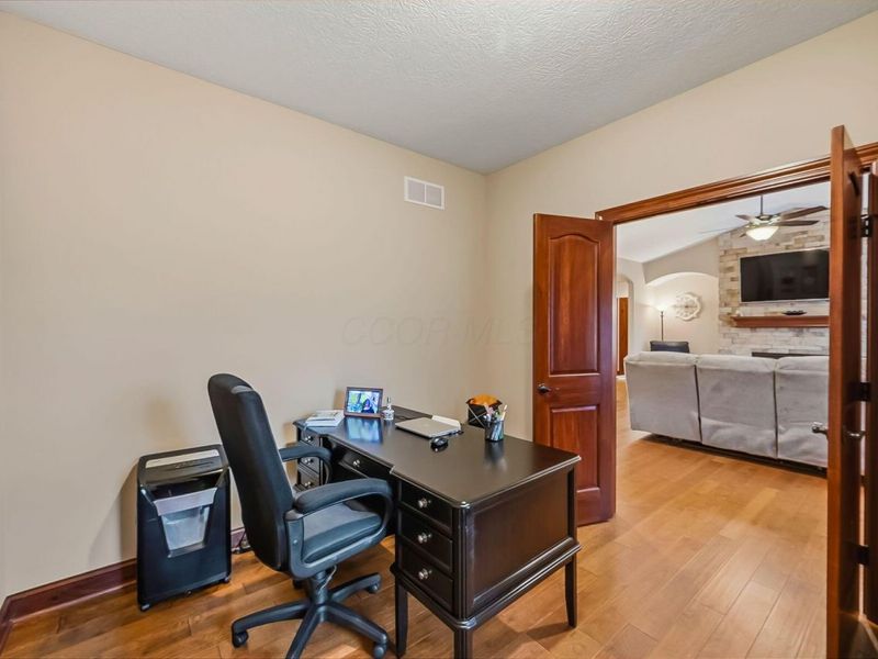 110 E Pawnee Drive, Powell, OH 43065 Photo 34