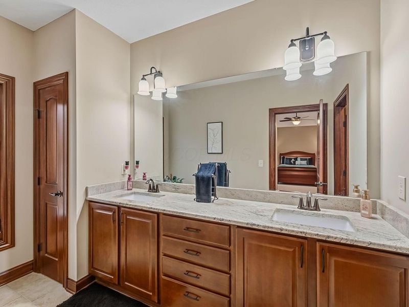 110 E Pawnee Drive, Powell, OH 43065 Photo 38