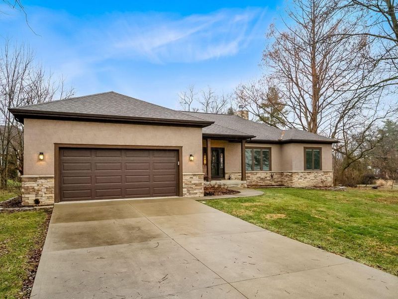 110 E Pawnee Drive, Powell, OH 43065 Photo 5