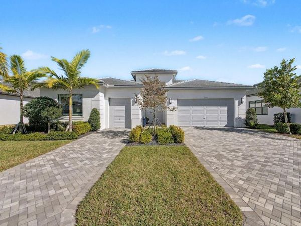 12433 SW Crystal Cove Drive, Port Saint Lucie, FL 34987