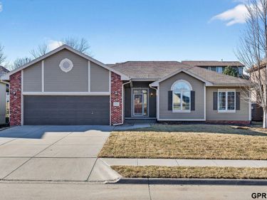 11912 S 48 Street, Bellevue, NE 68123