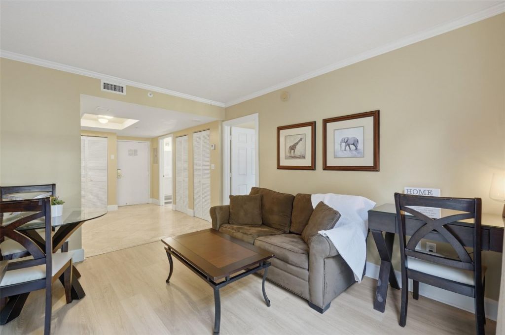 2951 S Bayshore Dr, Unit 315, Miami, FL 33133 Photo